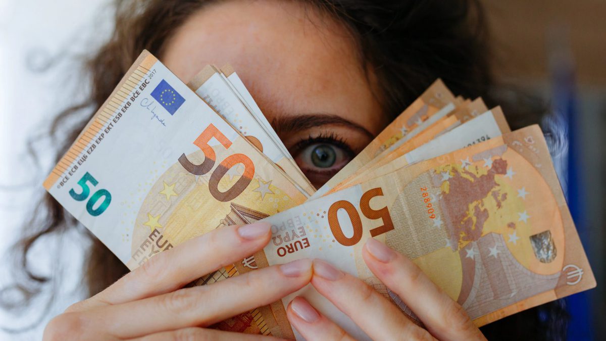 Bouleversement financier signes de l'horoscope durant ce mois d'octobre 2025 !
